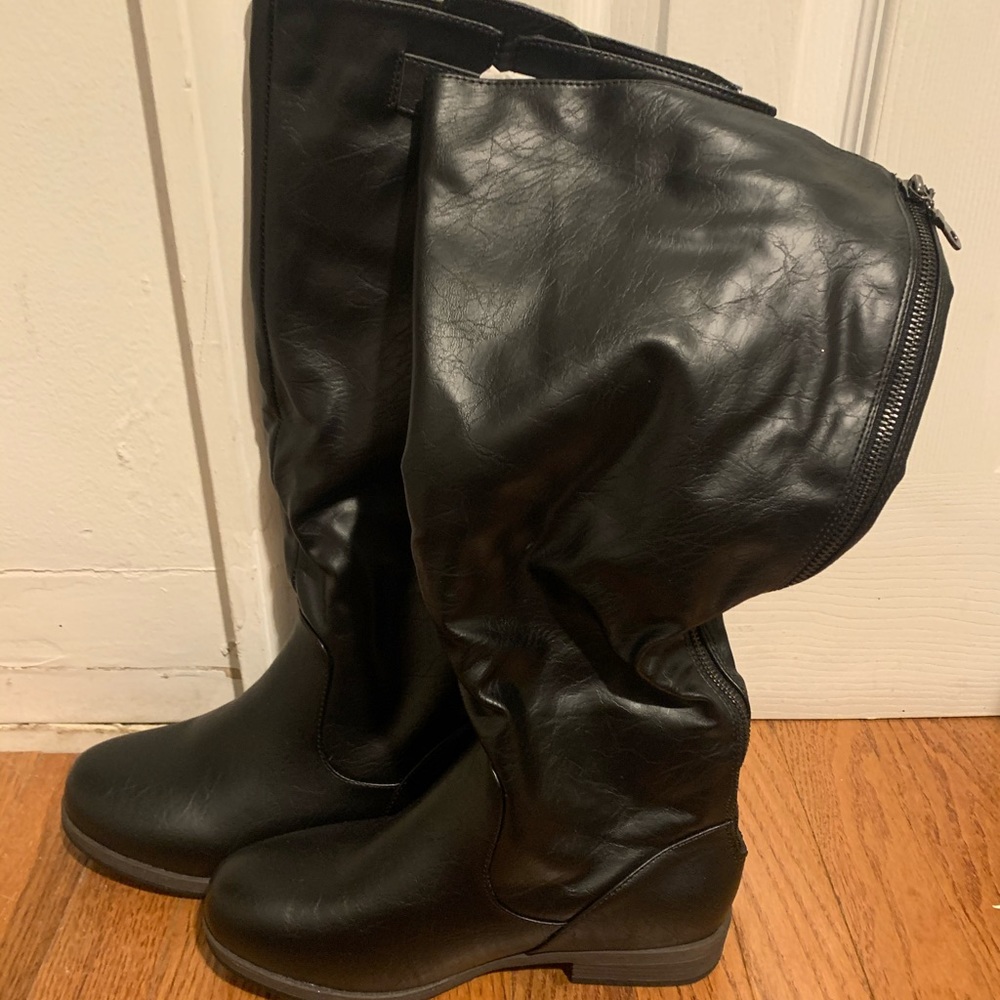 Black riding boots